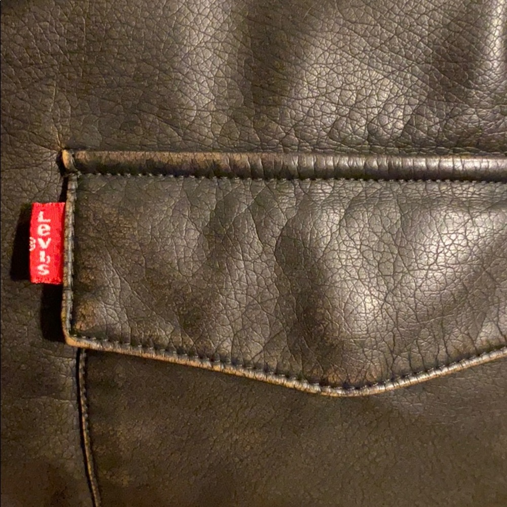 Levi’s jacket. - Picture 12 of 13